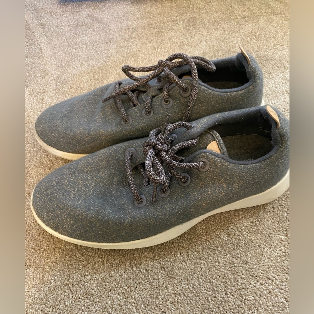 AllBirds Wool Runners size 10 womens Ursa Major (blue/green) cream sole